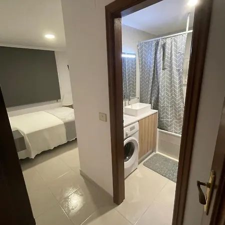 Demar Luis Casais Apartament O Grove